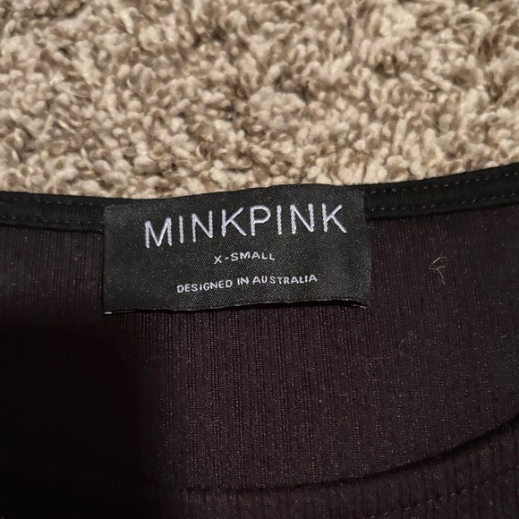 MINKPINK Black Ruched Short Sleeve Crop Top - Picture 2 of 5